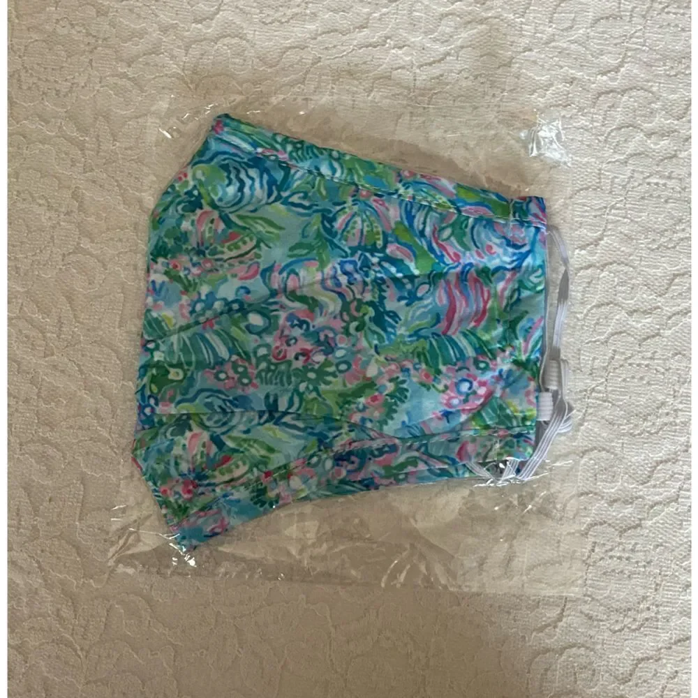 Lilly-Inspired Face Mask